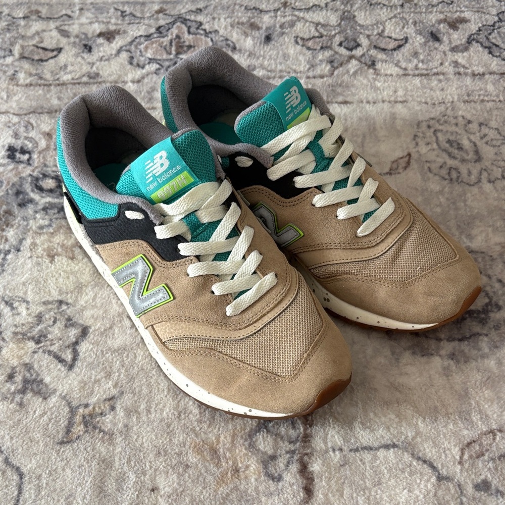 New Balance Men's 997H Tan and Teal Sneakers